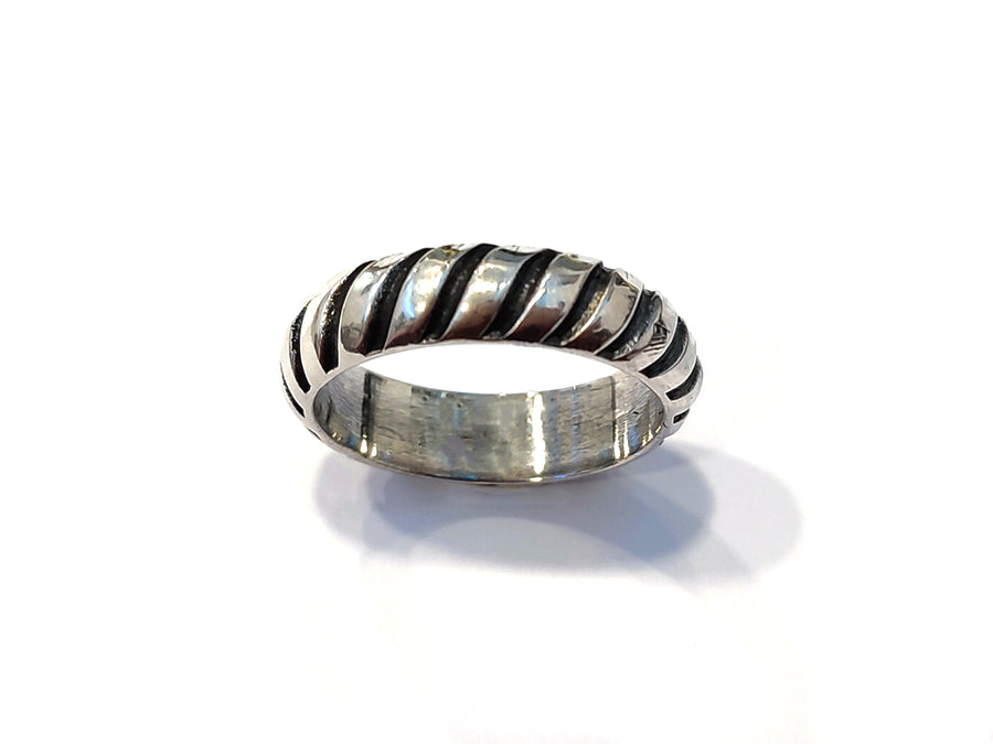 Torchion ring